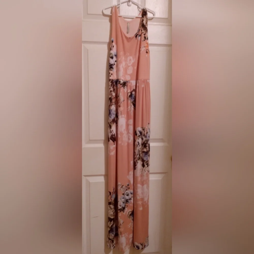 Bellamie maxi dress - Picture 2 of 5